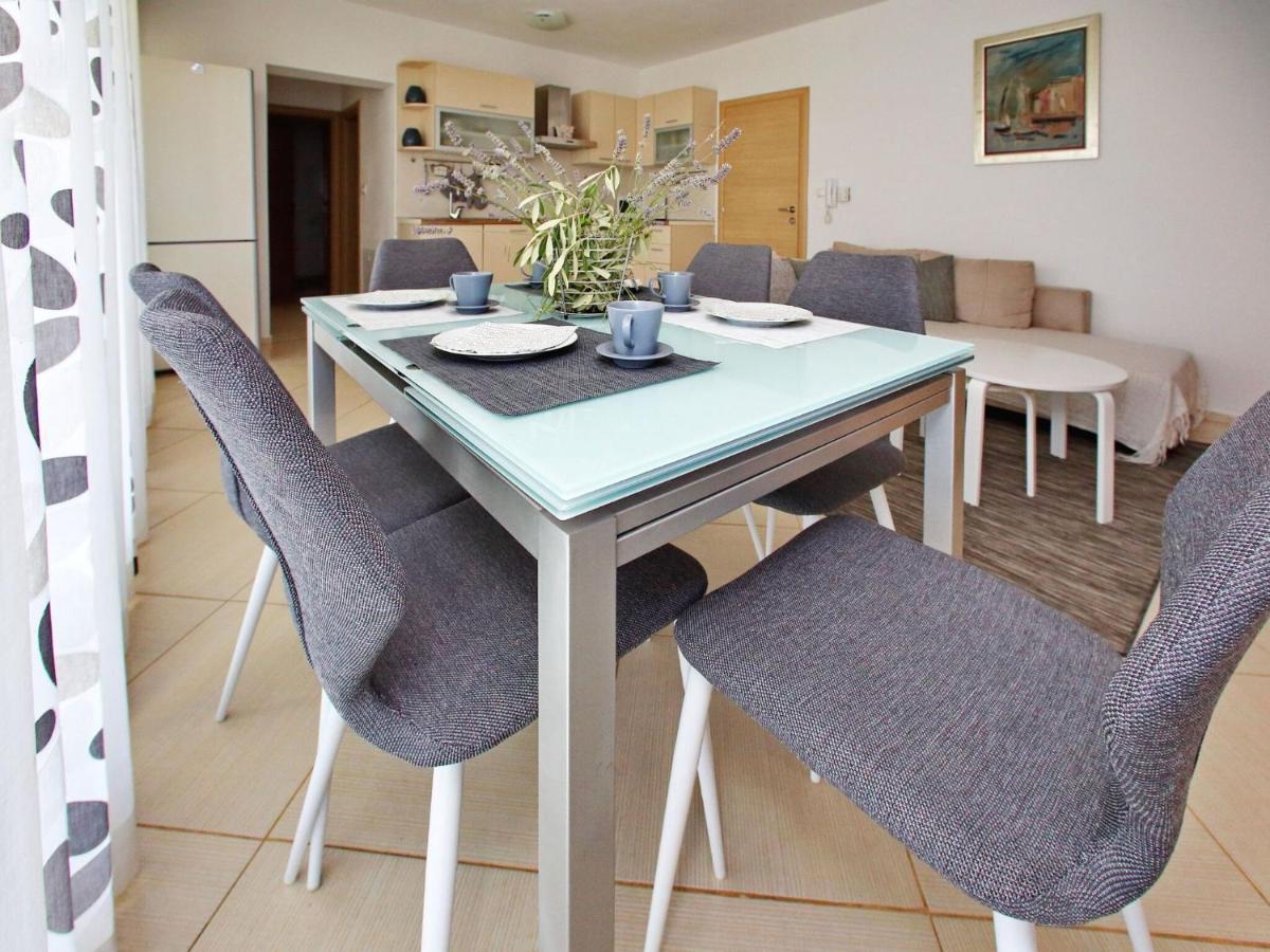 Sun-Kissed Apartment In Bibinje With Garden Cameră foto