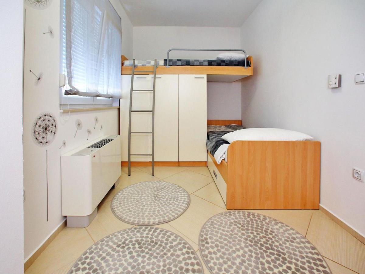 Sun-Kissed Apartment In Bibinje With Garden Cameră foto