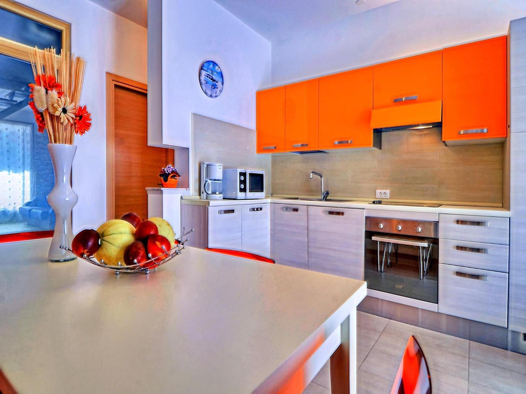 Sun-Kissed Apartment In Bibinje With Garden Exterior foto